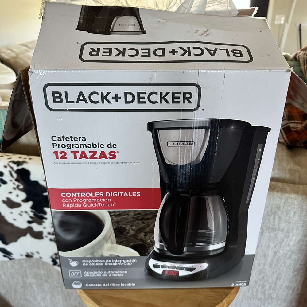 Black and decker coffee machine, comes in original box
